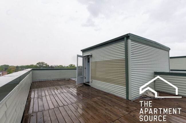 Building Photo - 7008 W Medill Ave