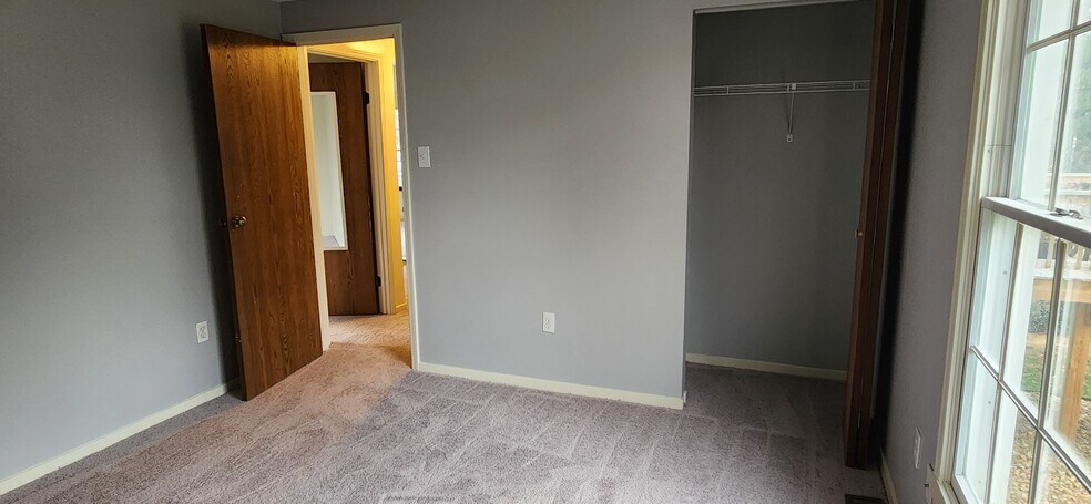 Building Photo - 226 Allison Ave