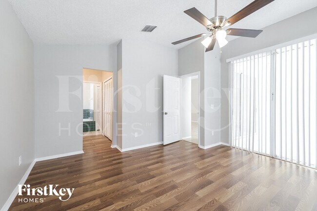 Building Photo - 2639 Chatham Cir
