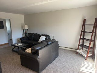 Great Room - 636 Dundee Ln