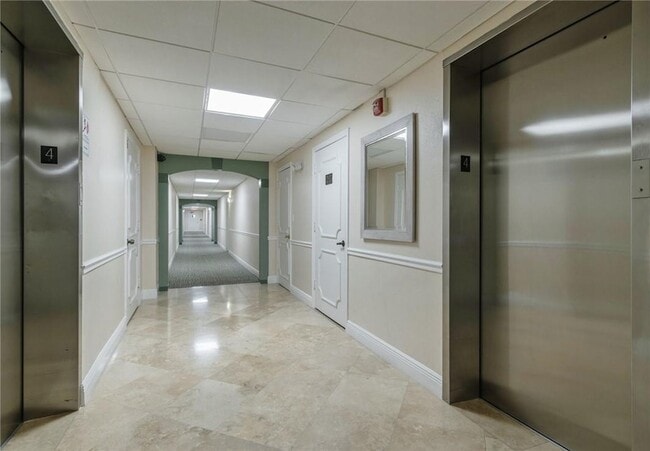 Building Photo - 950 Ponce De Leon Rd