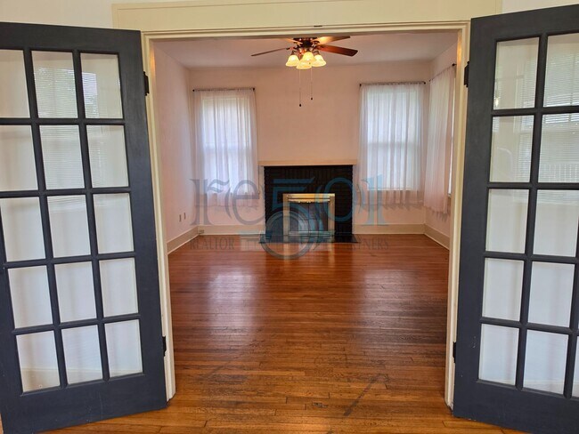 Building Photo - Charming 3BR Home in the Heart of Historic Argenta