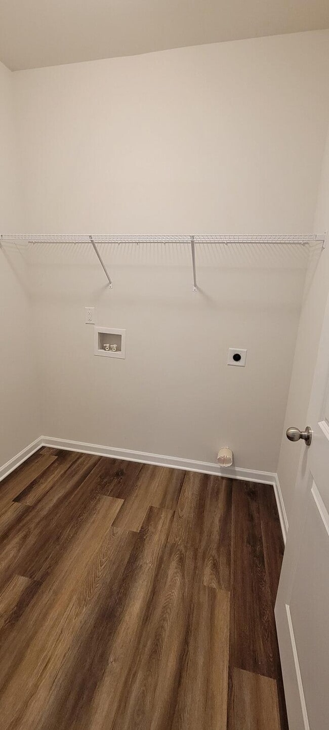 Building Photo - 2902 Plantation Way