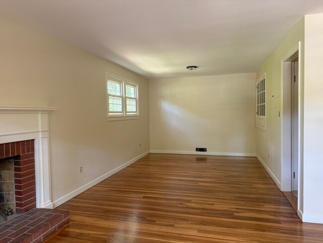 Building Photo - 22 Wild Rose Ave