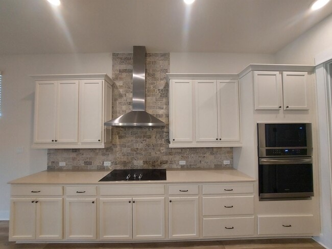 Building Photo - 401 Verbena Dr