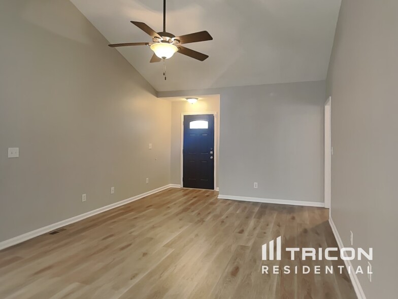 Building Photo - 232 Grassmire Dr
