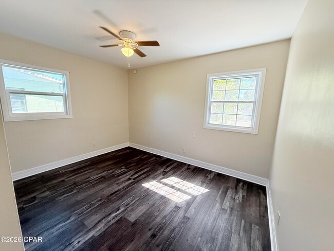 Building Photo - 808 Forestdale Ave