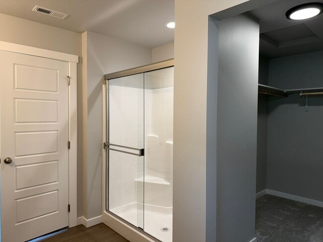 Building Photo - Move-In Special! Brand new 3 bed 2 bath ho...