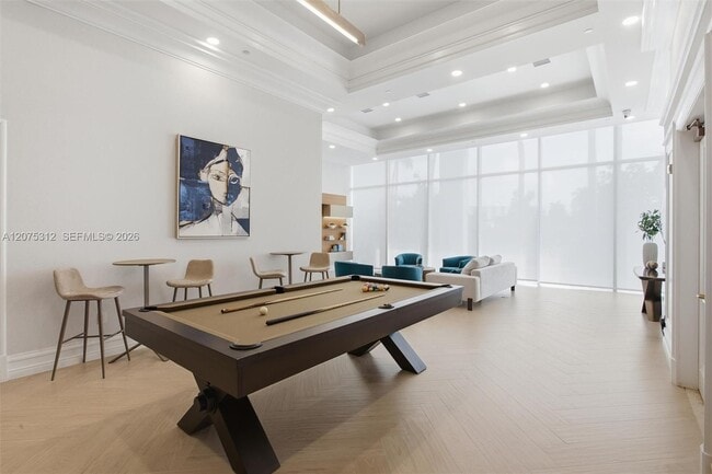 Building Photo - 16500 Collins Ave