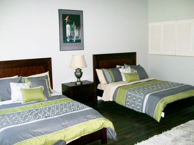 Building Photo - 35032 Mission Hills Dr