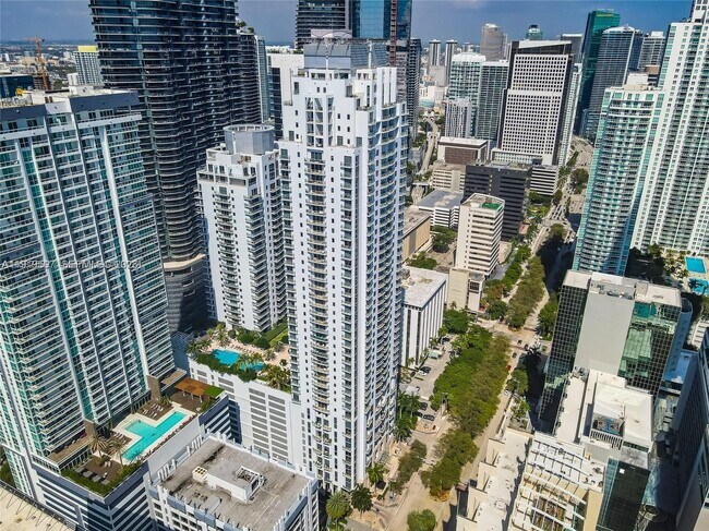 Building Photo - 1050 Brickell Ave