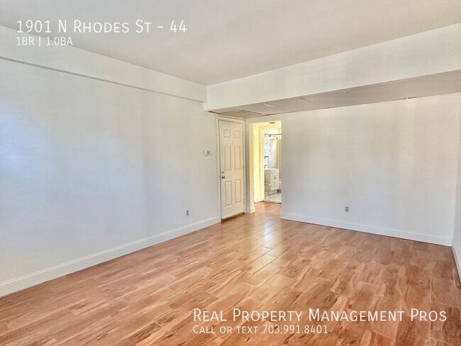 Building Photo - 1901 N Rhodes St