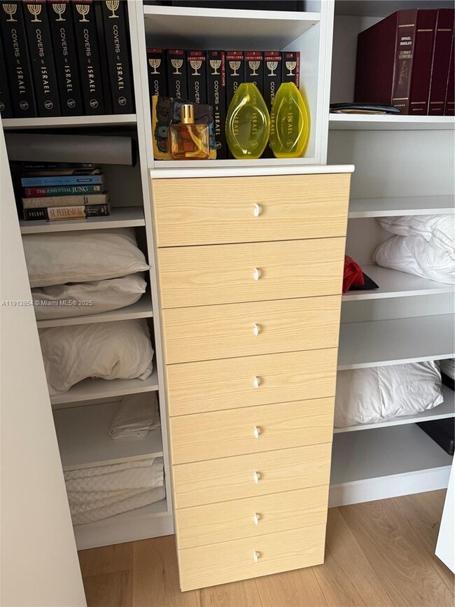 Building Photo - 19500 Turnberry Way