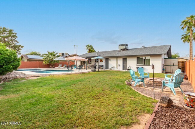 Building Photo - 3809 W Cholla St