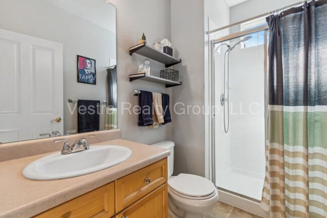 Building Photo - 3912 S Carson St