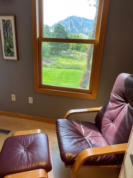Find Your ZEN with Peacful Mountain VIEWS - 45 Benthaven Pl