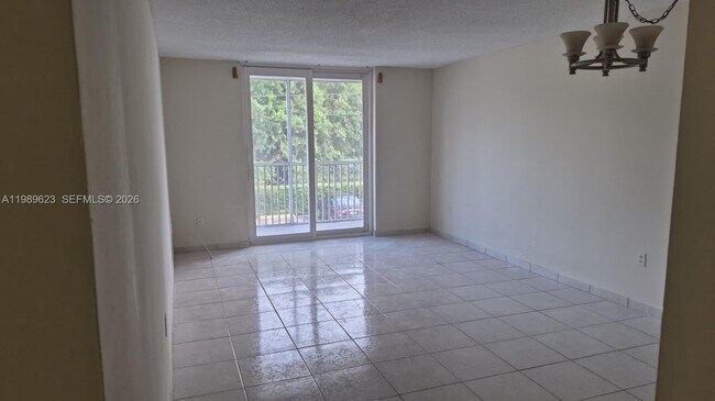 Building Photo - 16950 W Dixie Hwy