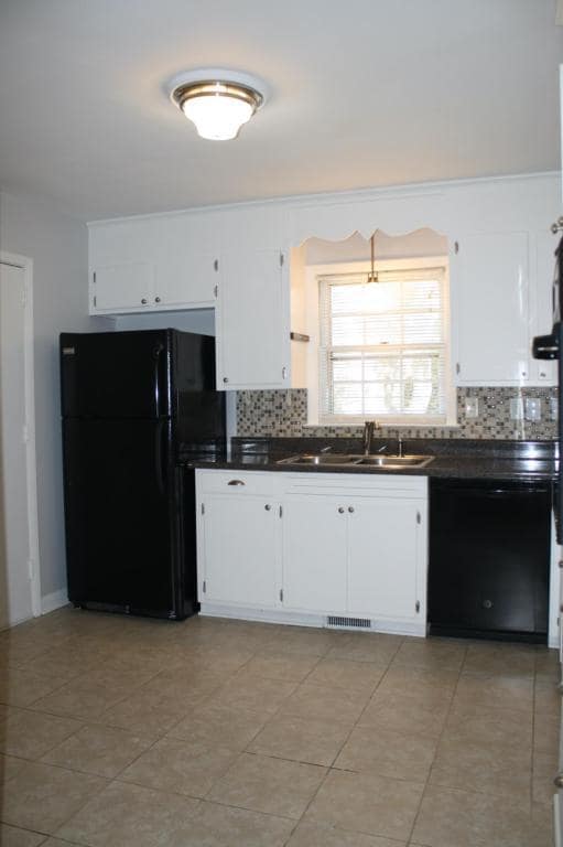 Building Photo - 306 Susan Dr