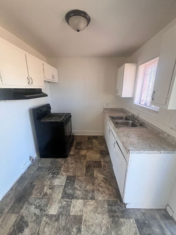 Building Photo - 532 Camrose Dr