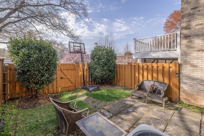 Building Photo - 10238 Arizona Cir