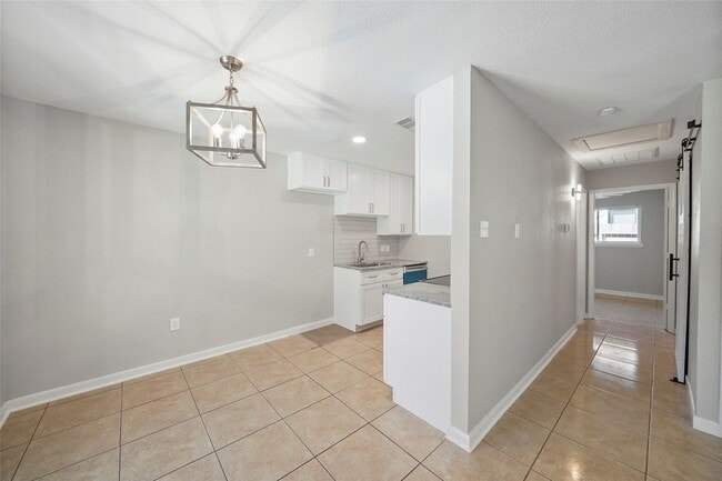 Building Photo - 2526 Appian Wy