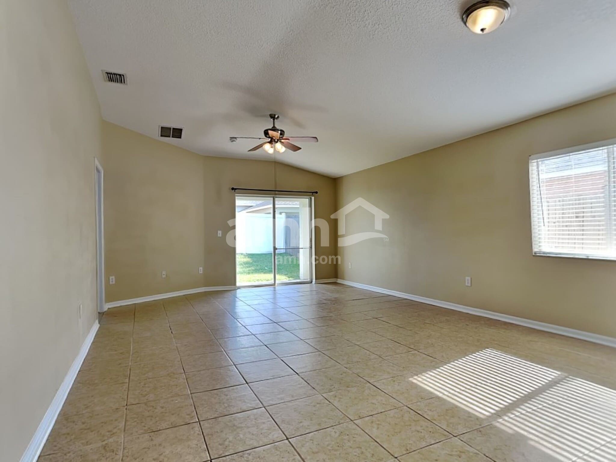 Building Photo - 532 Scarlet Maple Ct