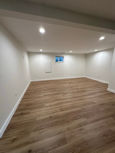 Building Photo - 3294 S Newton St