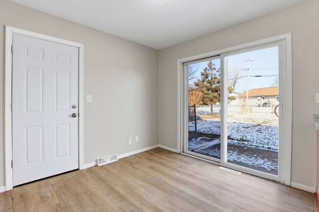 Building Photo - 836/840 Greenwood Court