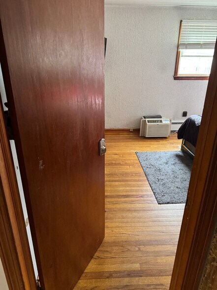 Building Photo - 98 Hartley Dr