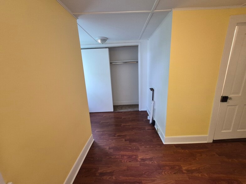 Building Photo - 1051 Taylor Ave