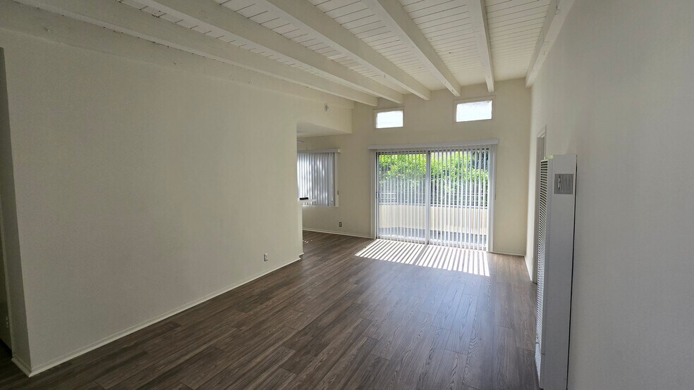 Building Photo - 12015 Lamanda St