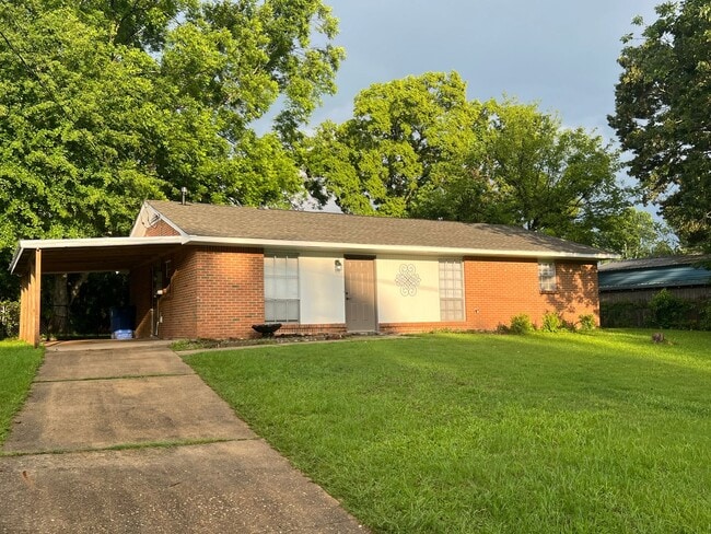 Building Photo - Home for rent in Prattville