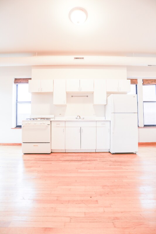 Building Photo - 652 N Noble St