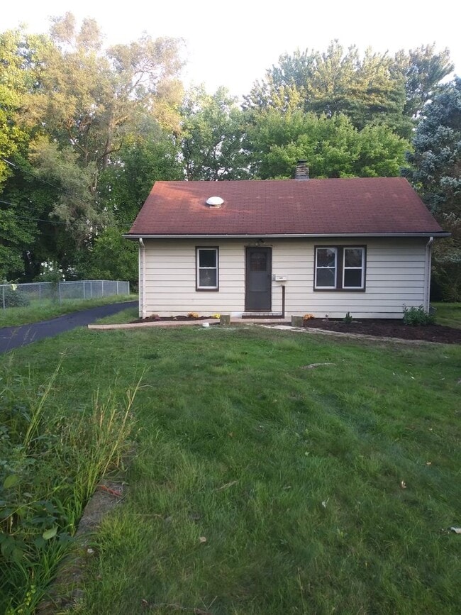 Primary Photo - Adorable 3/1 house