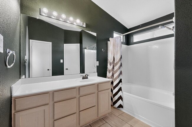 Building Photo - 3212 Ocate Meadows Ct NE