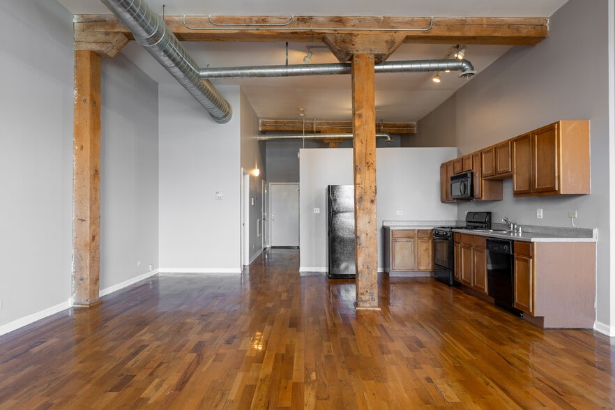 Building Photo - 1820 S Bishop St