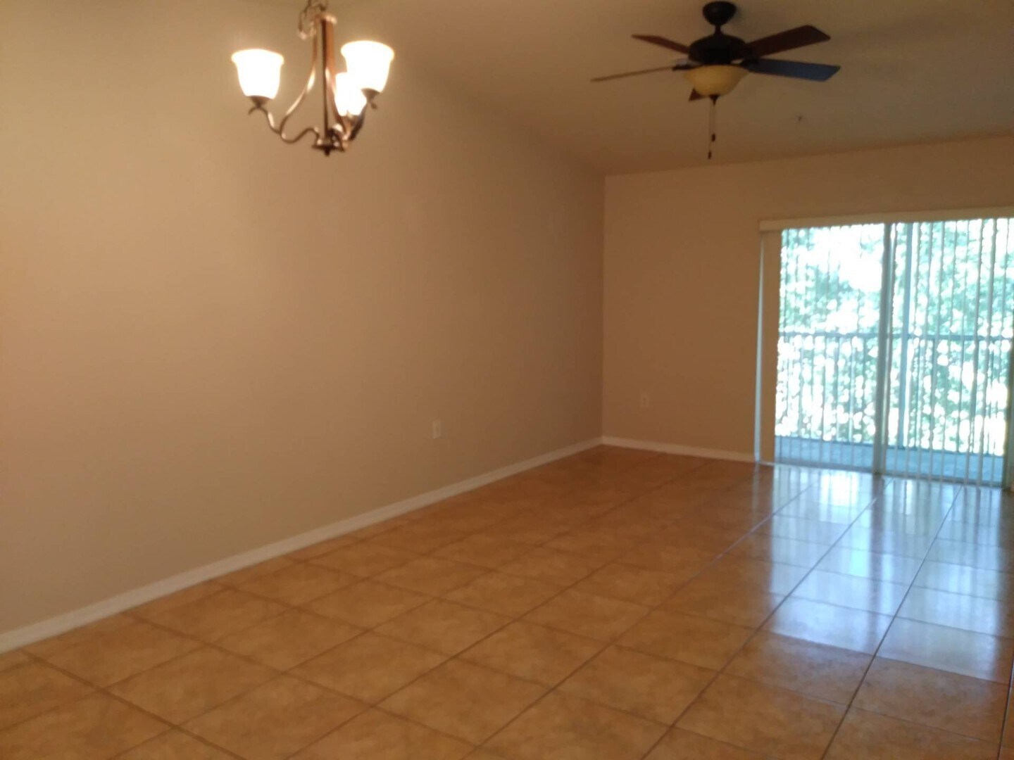 Building Photo - 1328 SE 8th Ave