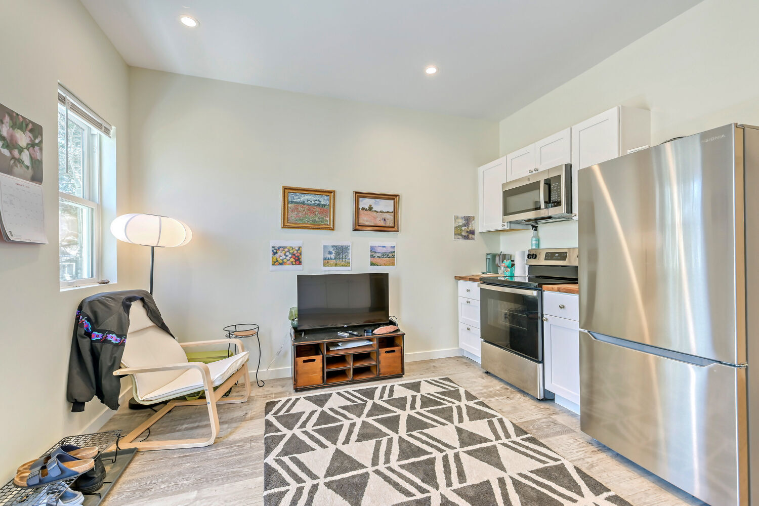 Building Photo - 196 S Caribou St