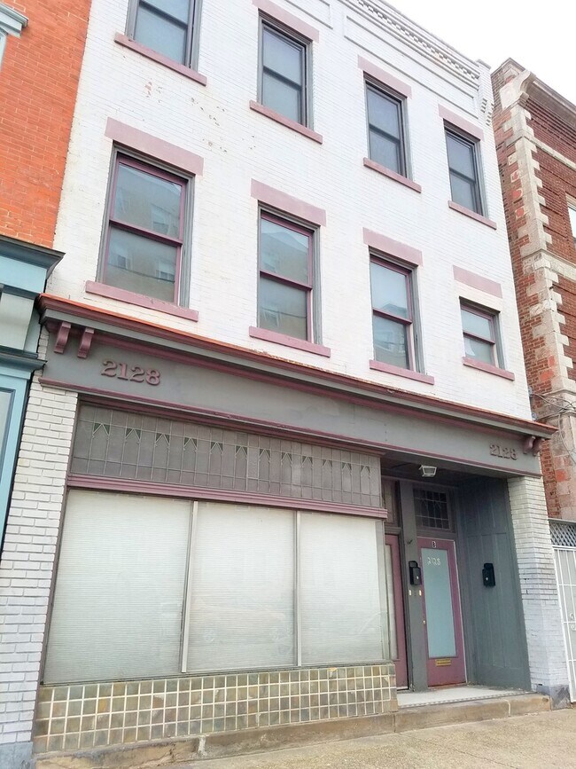 Building Photo - 2128 E Carson St