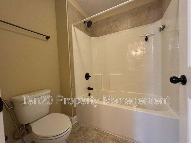 Building Photo - 7471 Coppice Dr