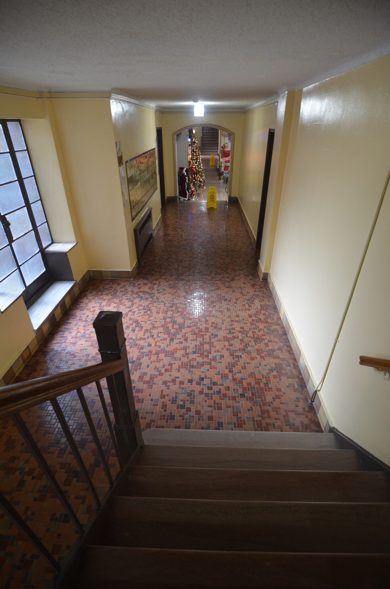 Common Area - 61-41 Saunders St