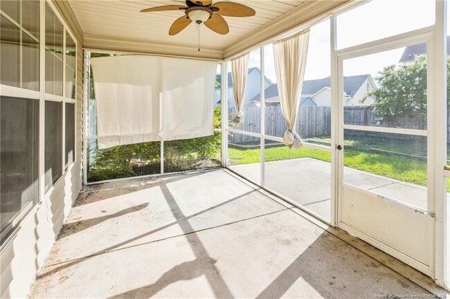 Building Photo - 2828 Deepwater Ct