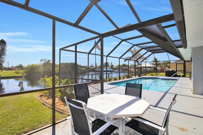 Building Photo - 4274 Gillot Blvd