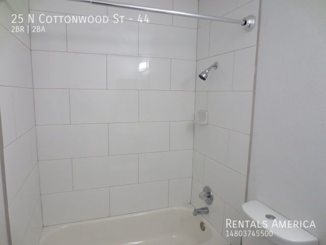 Building Photo - 2 Master Bedrooms in Fully Remodeled, Sing...
