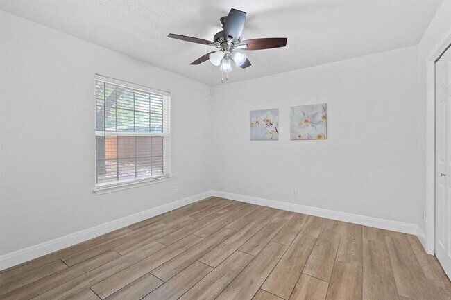 Building Photo - 6001 Jain Ln