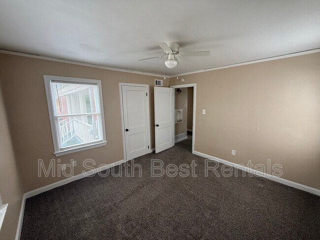 Building Photo - 1445 Catherine St