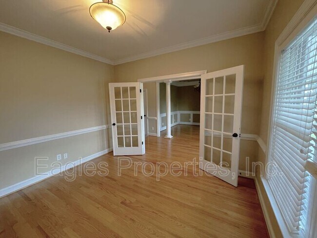 Building Photo - 107 Brighton Dr