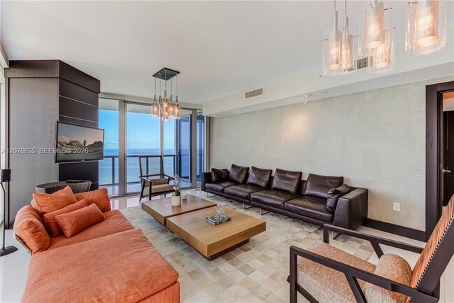 Building Photo - 17001 Collins Ave
