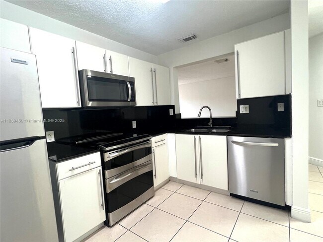 Building Photo - 4704 NW 114th Ave