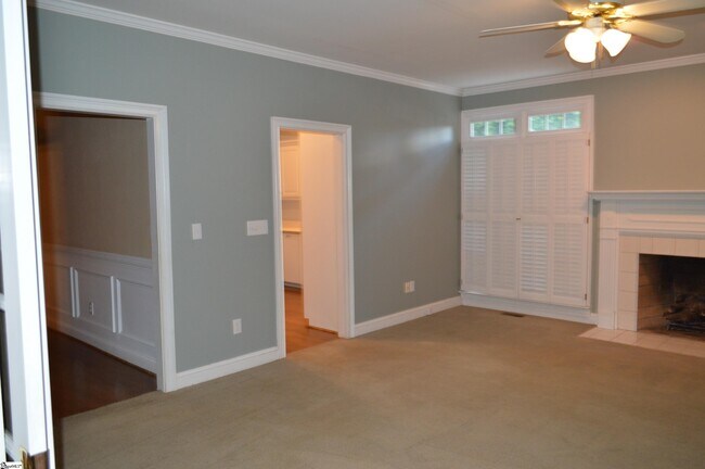 Building Photo - 2 Deep Springs Way